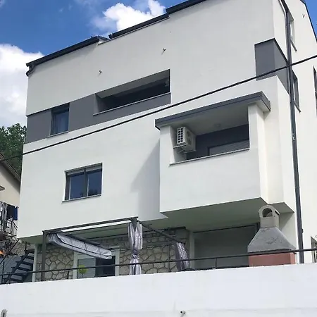 Jaki Apartman